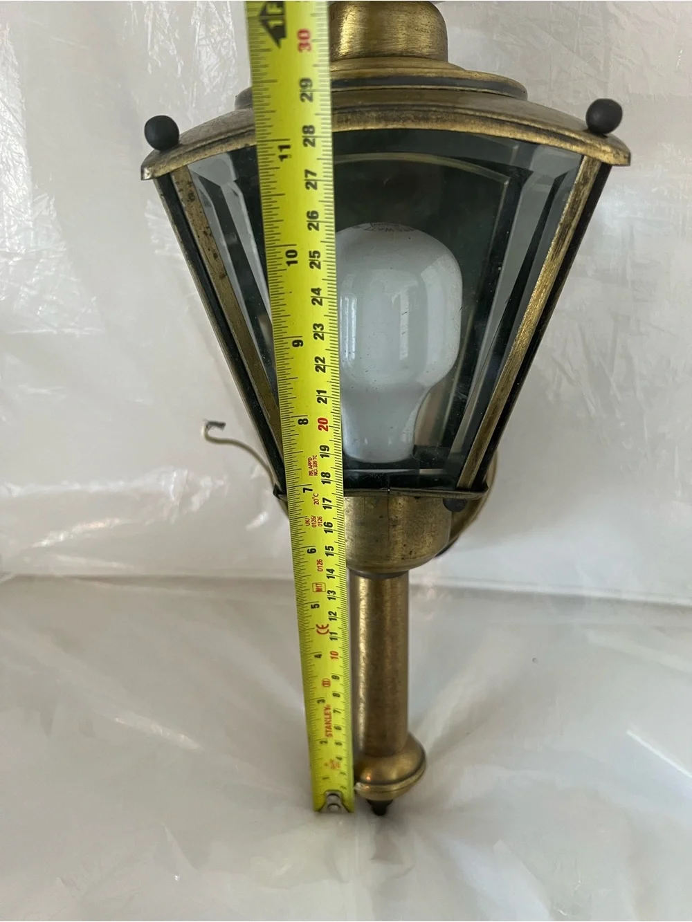 Traditional Brass Finish Wall Lantern Sconce - Gold Tone